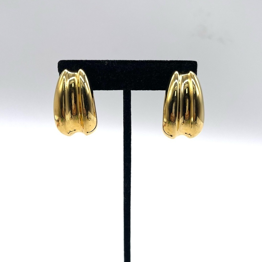 Vintage Singed Erwin Pearl Clip on Tripple Wave Earring in Gold Plated